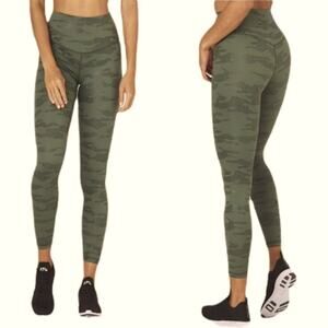 GLYDER Sultry Leggings In Star Camo High Rise Size XS